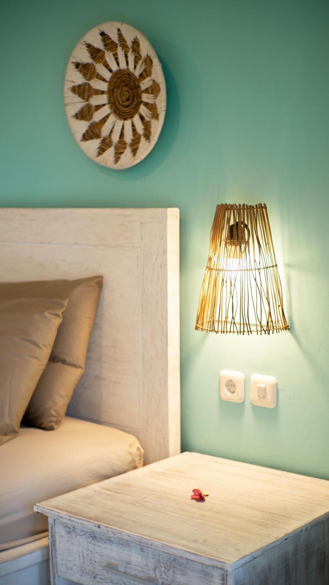 The White Bay Lombok Apartment Kuta  Екстериор снимка