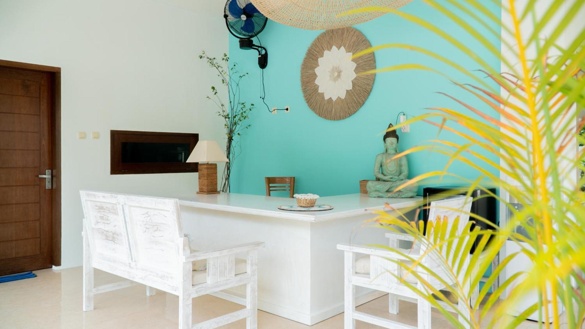The White Bay Lombok Apartment Kuta  Екстериор снимка