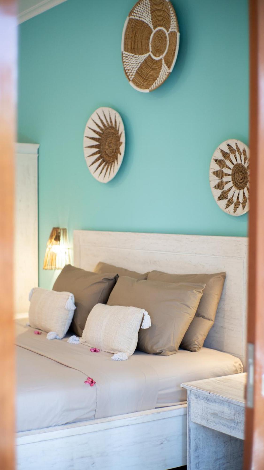 The White Bay Lombok Apartment Kuta  Екстериор снимка