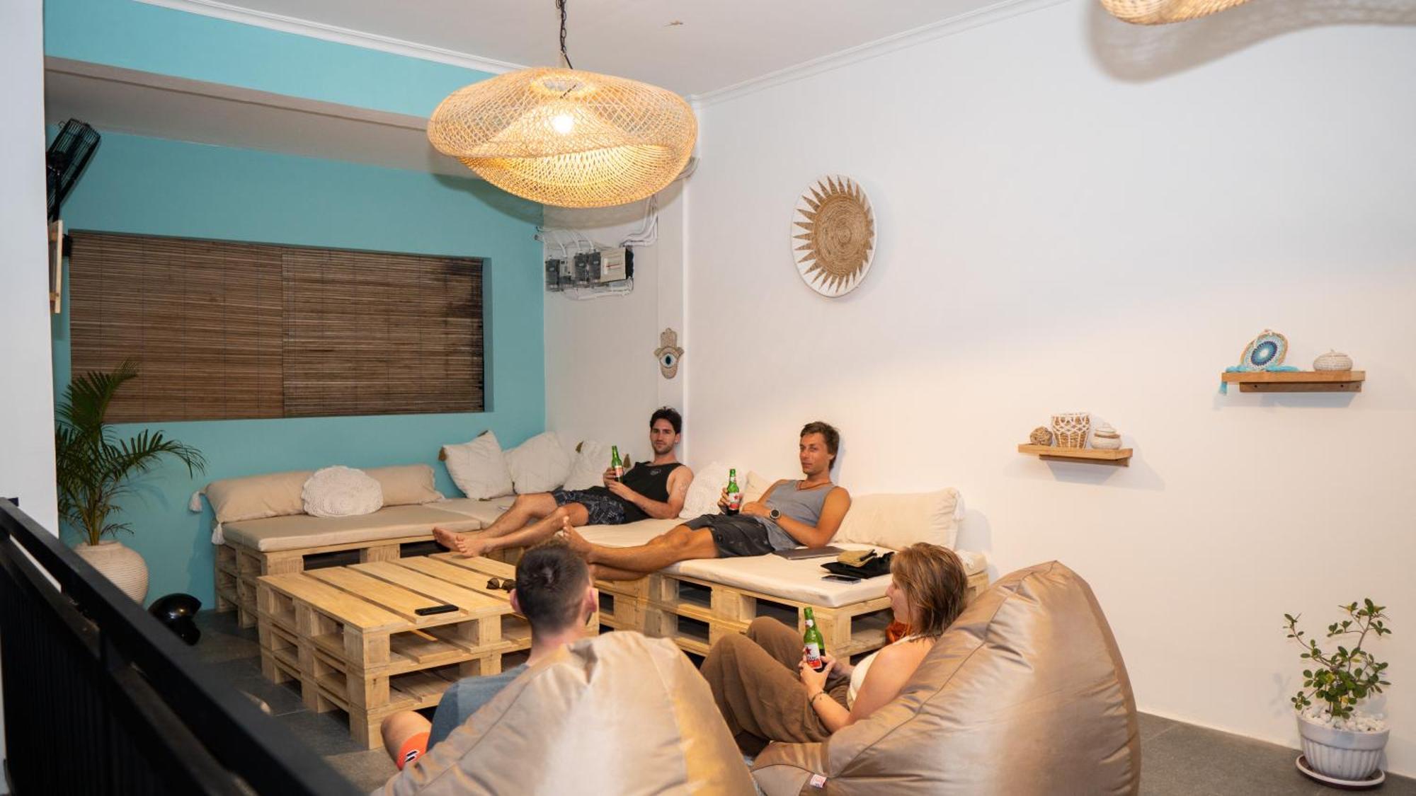 The White Bay Lombok Apartment Kuta  Екстериор снимка