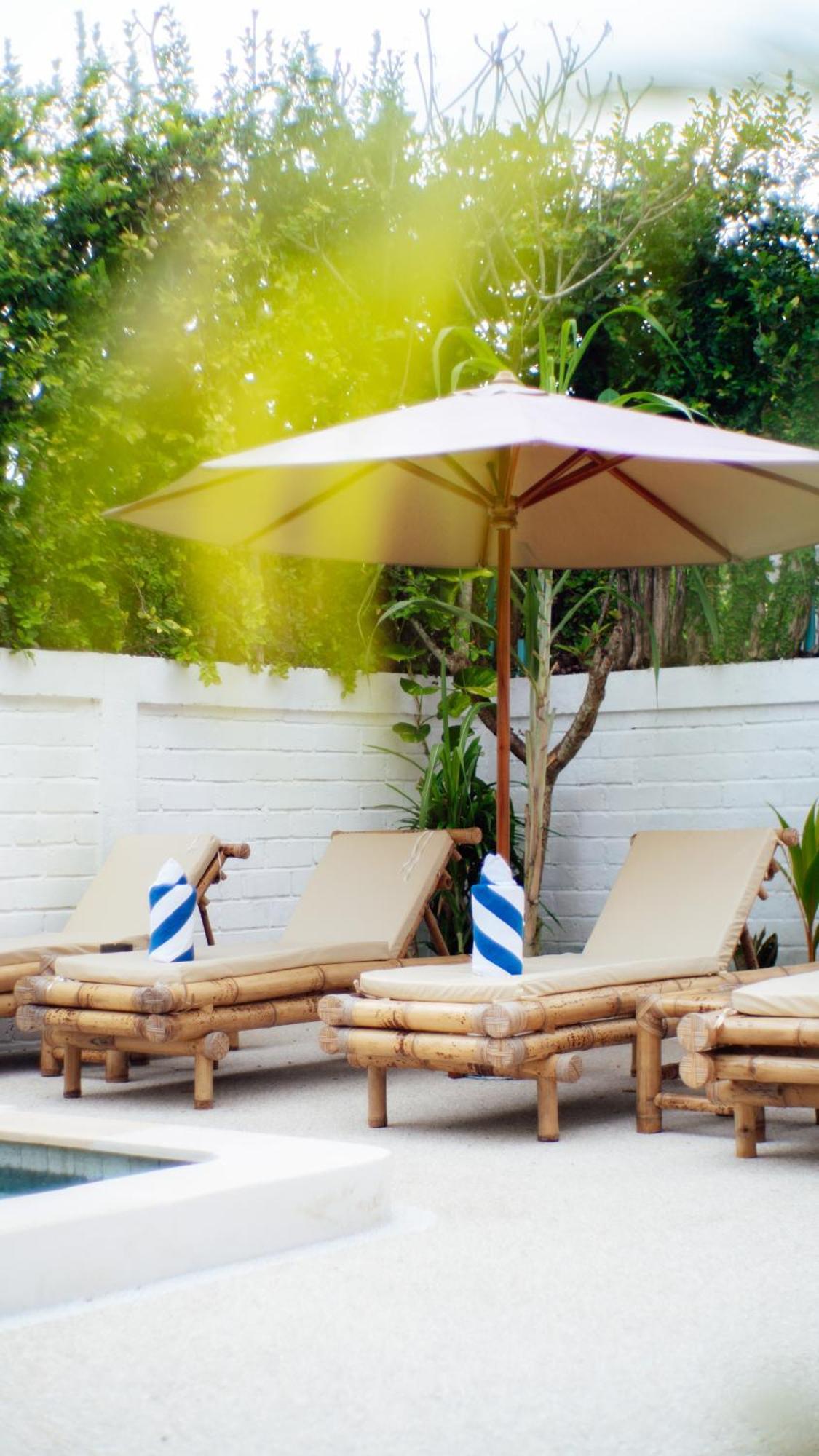 The White Bay Lombok Apartment Kuta  Екстериор снимка