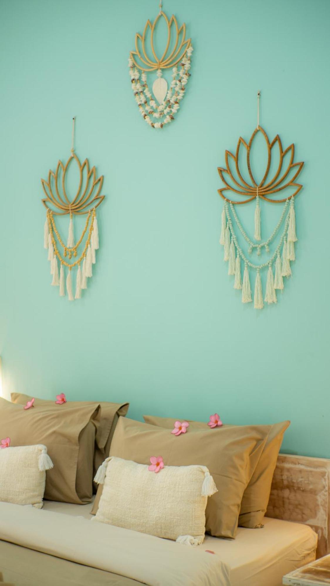 The White Bay Lombok Apartment Kuta  Екстериор снимка